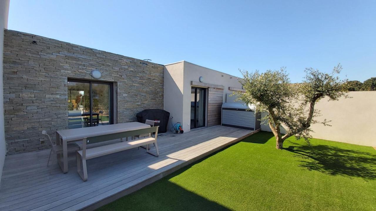 Villa Home Holiday A Cala Rossa Леччи Экстерьер фото